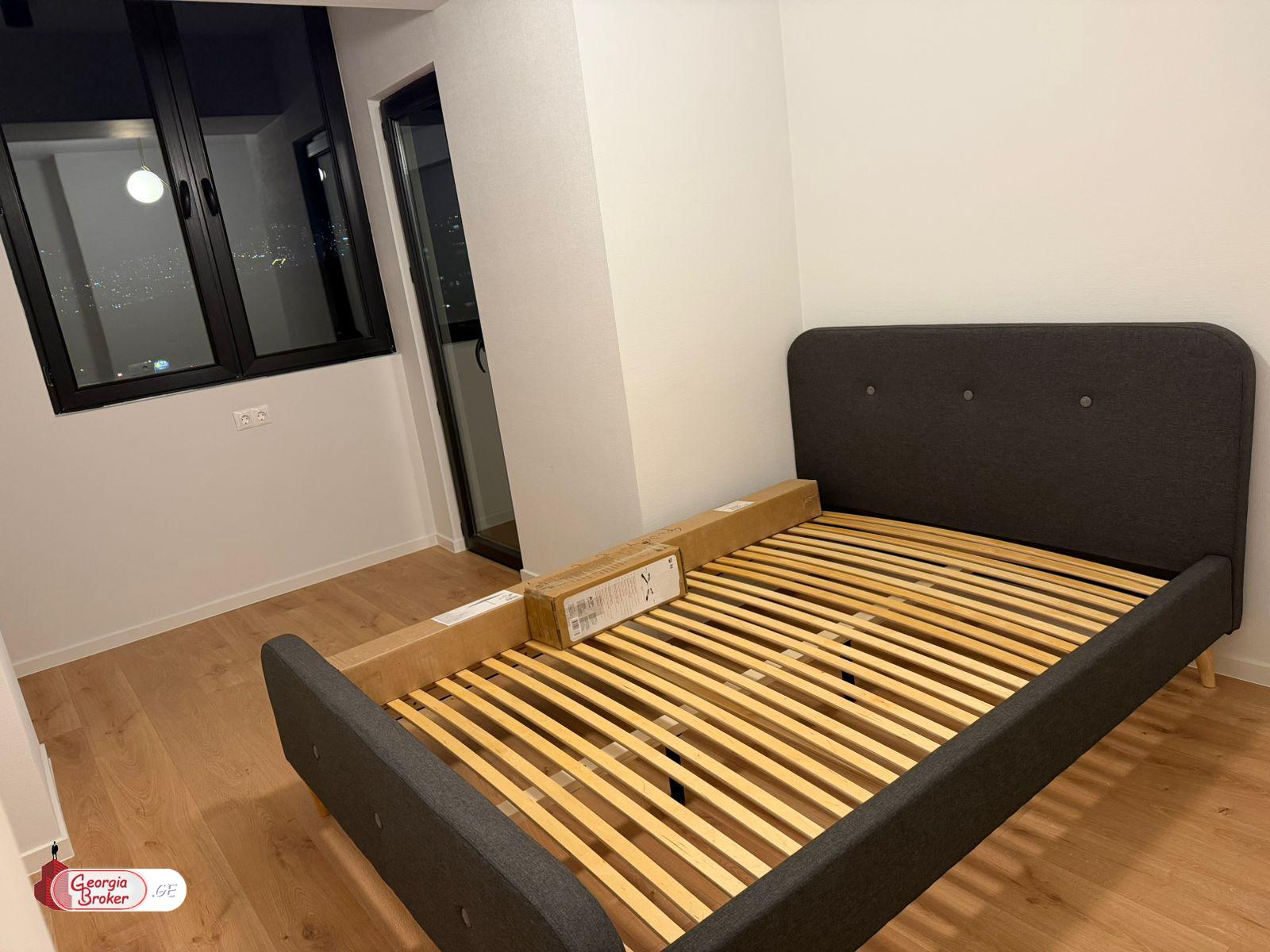 продается квартира с новым ремонтом 3-комнаты